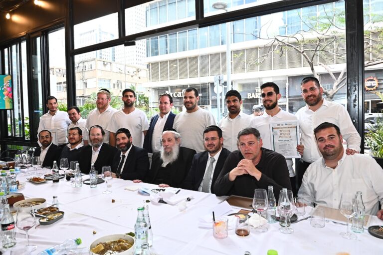 אירוע הוקרה לרגל שנה ראשונה לפרויקט רכזי הרובע בהשתתפות הרכזים ובכירי העירייה